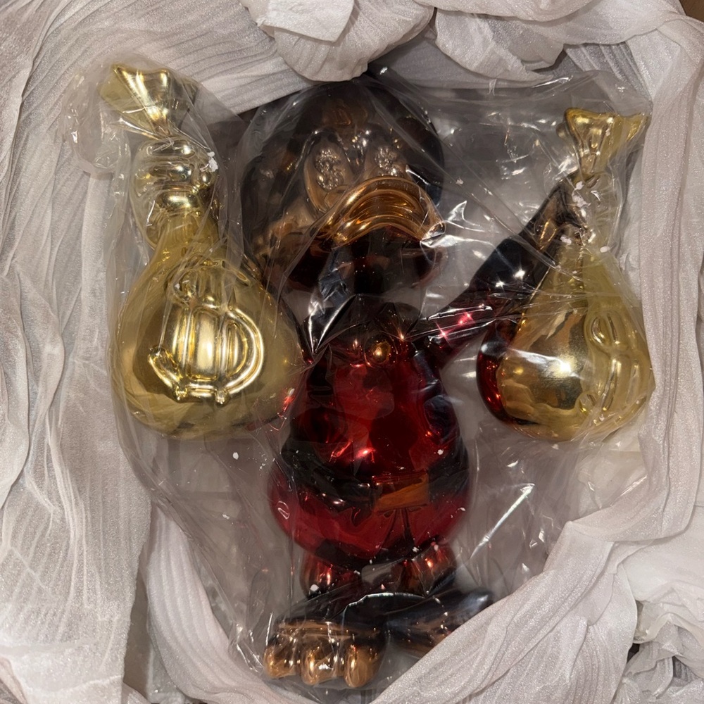 Scrooge McDuck Chrome Figure 40cm Red - Picture 2 of 4
